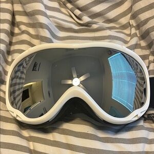 White Zionor Winter Goggles with Mirrored Lens